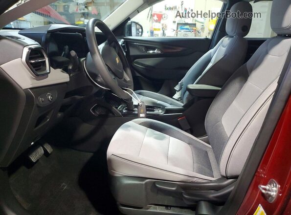 KL79MMSL7SB142778 2025 CHEVROLET TRAILBLAZER Red Front interior view