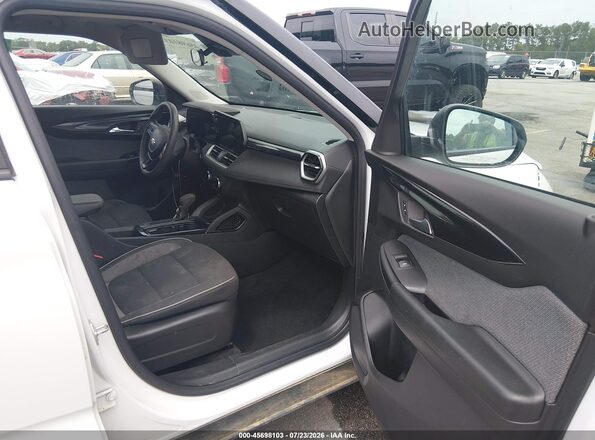 KL79MMSLXRB132448 2024 CHEVROLET TRAILBLAZER White Widok wnętrza z przodu