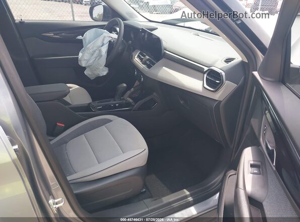 KL79MMSLXTB004718 2026 CHEVROLET TRAILBLAZER Серый Вид салона спереди