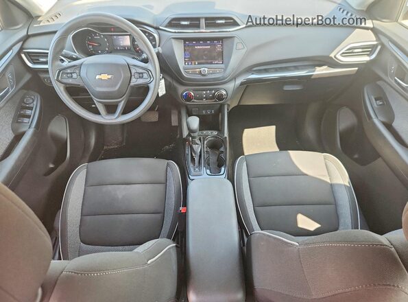 KL79MNSL5MB030764 2021 CHEVROLET TRAILBLAZER Red Vista del salpicadero