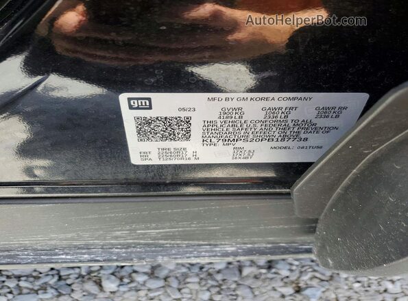 KL79MPS20PB187738 2023 CHEVROLET TRAILBLAZER Black VIN კოდის სტიკერის ხედი