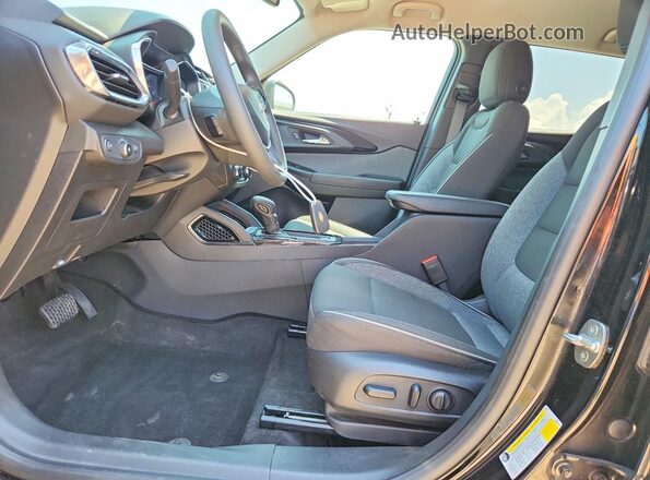 KL79MPS24NB013765 2022 CHEVROLET TRAILBLAZER Черный Вид салона спереди