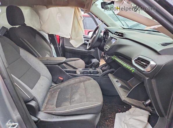 KL79MPS29PB049261 2023 CHEVROLET TRAILBLAZER Silver Front interior view