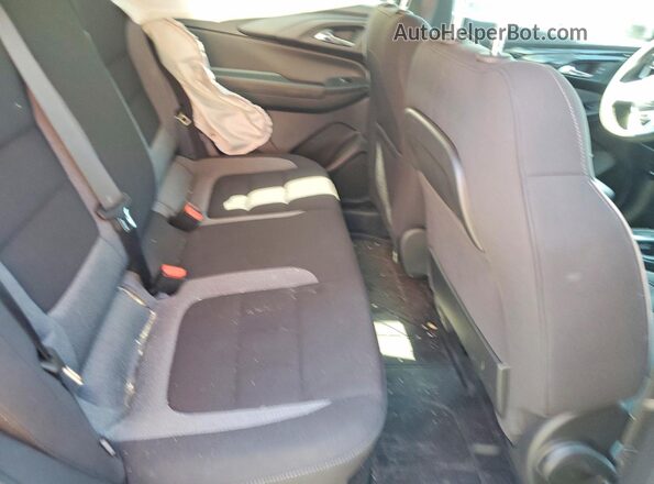 KL79MPS2XRB211496 2024 CHEVROLET TRAILBLAZER Silver Вид задньої частини салону