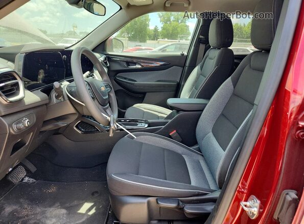 KL79MPSL7RB169829 2024 CHEVROLET TRAILBLAZER Красный Вид салона спереди