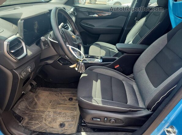 KL79MPSL8SB200950 2025 CHEVROLET TRAILBLAZER Синий Вид салона спереди