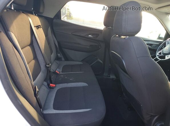 KL79MPSL9RB114198 2024 CHEVROLET TRAILBLAZER White Вид задньої частини салону