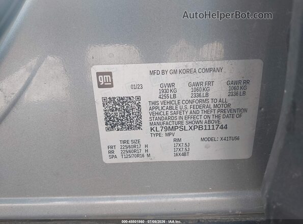 KL79MPSLXPB111744 2023 CHEVROLET TRAILBLAZER Gray Vista del compartimento del motor
