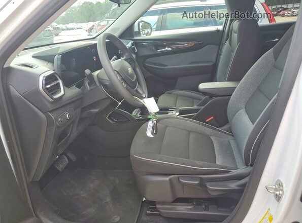 KL79MPSP8SB176734 2025 CHEVROLET TRAILBLAZER White Вид салону спереду