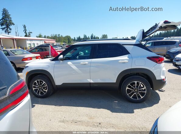 KL79MRSL2TB237800 2026 CHEVROLET TRAILBLAZER White Widok wnętrza 360 stopni