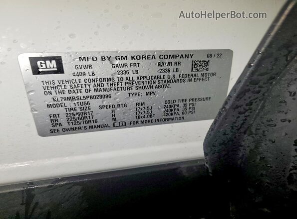 KL79MRSL5PB028086 2023 CHEVROLET TRAILBLAZER White Вид наклейки з VIN-кодом