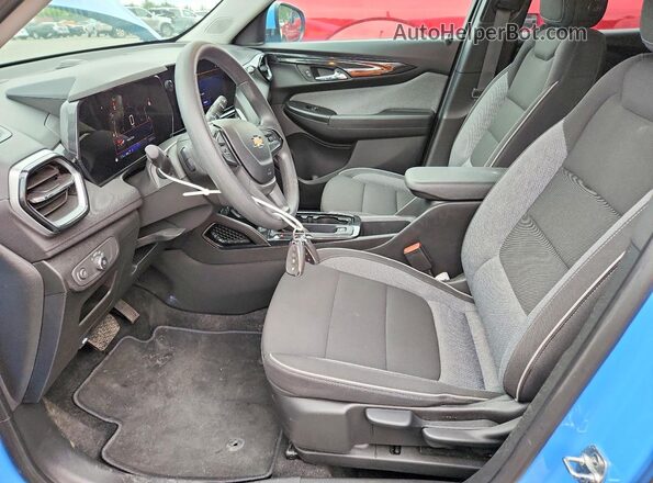 KL79MRSL5RB081020 2024 CHEVROLET TRAILBLAZER Blue Front interior view