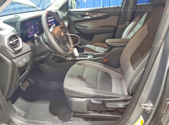 KL79MRSL5RB215489 2024 CHEVROLET TRAILBLAZER Gray Вид салону спереду