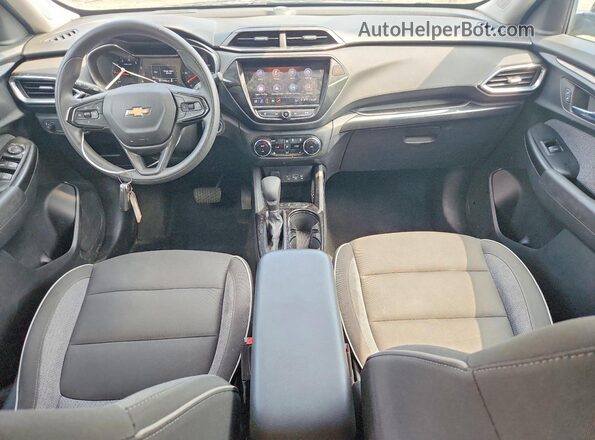 KL79MRSL9PB068297 2023 CHEVROLET TRAILBLAZER Черный Вид панели приборов