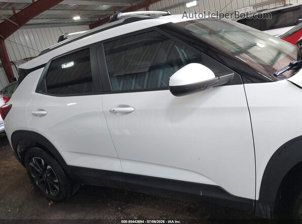KL79MRSLXPB123534 2023 CHEVROLET TRAILBLAZER White Вид задньої частини салону