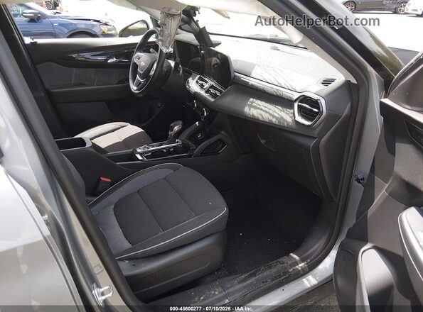 KL79MRSLXSB025340 2025 CHEVROLET TRAILBLAZER Gray წინა სალონის ხედი