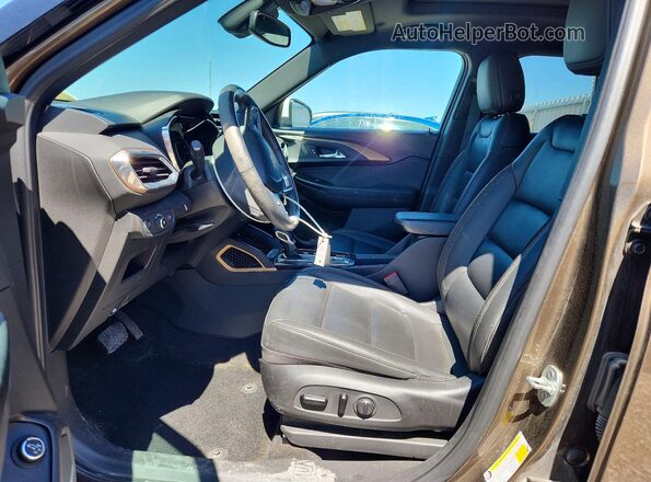 KL79MSSL3MB015484 2021 CHEVROLET TRAILBLAZER Коричневый Вид салона спереди