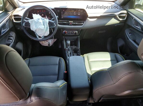KL79MSSL6SB013418 2025 CHEVROLET TRAILBLAZER Green Widok deski rozdzielczej