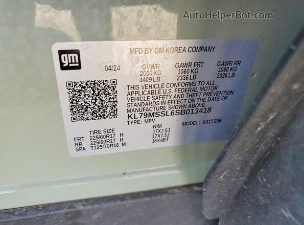 KL79MSSL6SB013418 2025 CHEVROLET TRAILBLAZER Green Widok naklejki z numerem VIN