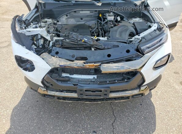 KL79MSSL8PB163568 2023 CHEVROLET TRAILBLAZER Белый Вид подкапотного пространства