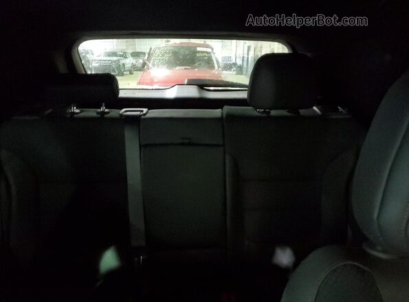 KL79MTSL0MB009860 2021 CHEVROLET TRAILBLAZER Red Widok tylnych siedzeń