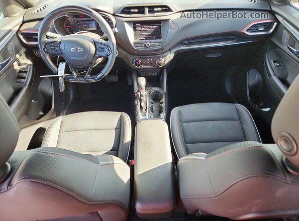 KL79MTSL0NB068831 2022 CHEVROLET TRAILBLAZER Черный Вид панели приборов