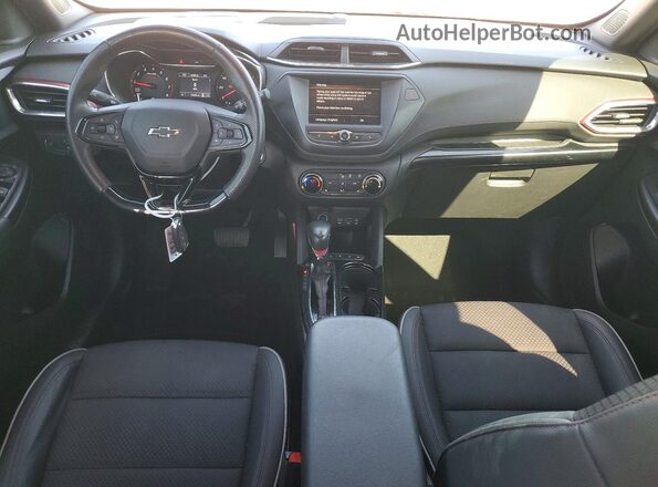 KL79MTSL0NB108826 2022 CHEVROLET TRAILBLAZER Burgundy Vista del salpicadero