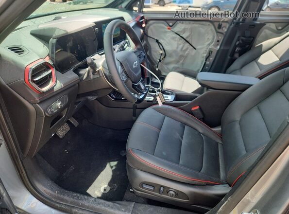 KL79MTSL1TB114311 2026 CHEVROLET TRAILBLAZER Silver Front interior view