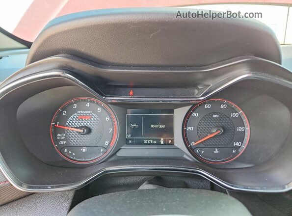 KL79MTSL2PB057719 2023 CHEVROLET TRAILBLAZER Red ხელსაწყოთა პანელის ხედი