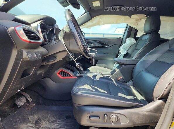 KL79MTSL2PB171137 2023 CHEVROLET TRAILBLAZER Black Вид салону спереду
