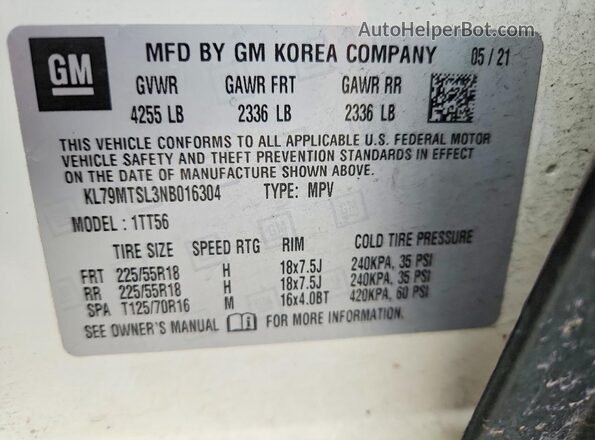 KL79MTSL3NB016304 2022 CHEVROLET TRAILBLAZER White Vista del compartimento del motor