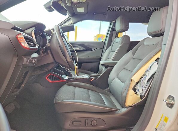 KL79MTSL4PB180096 2023 CHEVROLET TRAILBLAZER White Front interior view