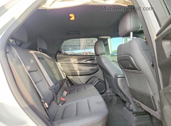 KL79MTSL4PB180096 2023 CHEVROLET TRAILBLAZER White Rear interior view