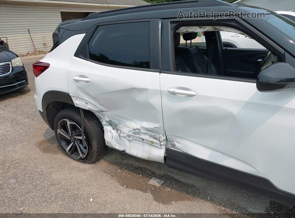KL79MTSL5MB006856 2021 CHEVROLET TRAILBLAZER White Widok z przodu