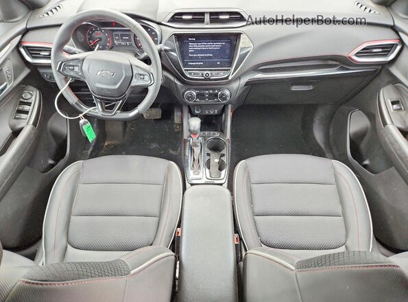 KL79MTSL9PB111520 2023 CHEVROLET TRAILBLAZER Gray Առջևի վահանակի տեսք