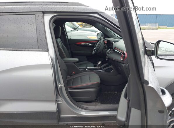 KL79MTSLXTB186351 2026 CHEVROLET TRAILBLAZER Серый Вид салона спереди