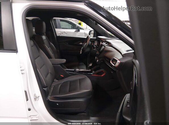 KL79MUSL2PB132439 2023 CHEVROLET TRAILBLAZER White Vista interior delantera
