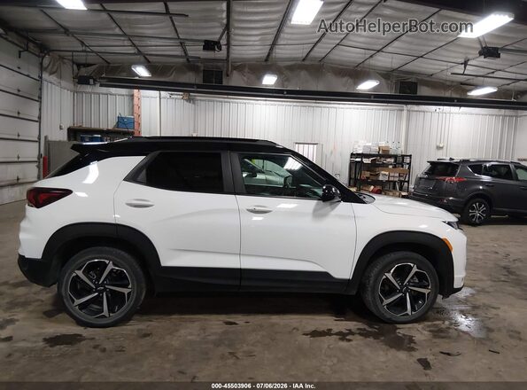 KL79MUSL2PB132439 2023 CHEVROLET TRAILBLAZER White Vista interior trasera
