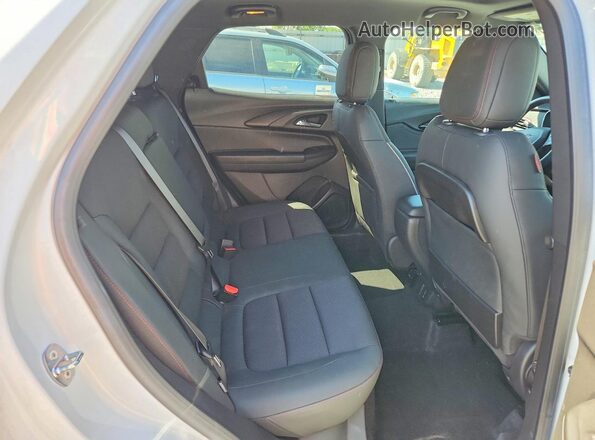 KL79MUSL3NB106106 2022 CHEVROLET TRAILBLAZER Белый Вид задних сидений