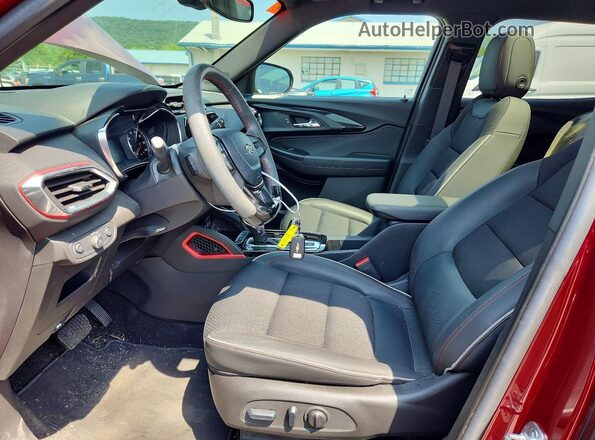 KL79MUSL5PB039107 2023 CHEVROLET TRAILBLAZER Red Vista interior delantera