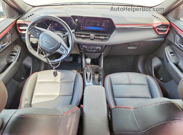 KL79MUSL7RB071916 2024 CHEVROLET TRAILBLAZER Зеленый Вид панели приборов