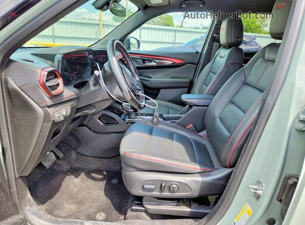 KL79MUSL7RB071916 2024 CHEVROLET TRAILBLAZER Зеленый Вид салона спереди