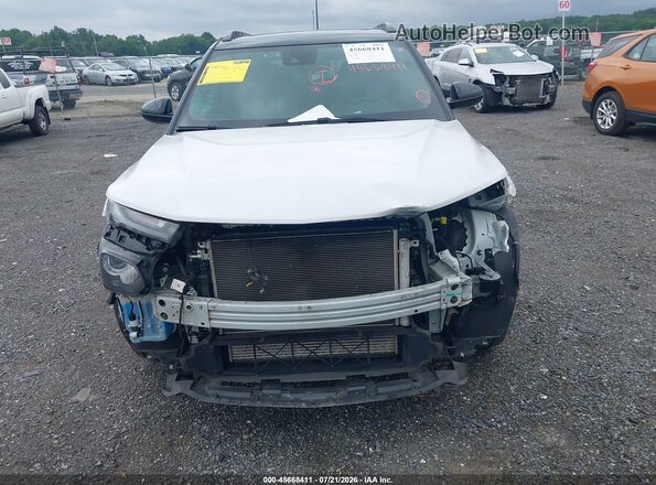 KL79MUSL9PB077293 2023 CHEVROLET TRAILBLAZER White Widok wnętrza z tyłu