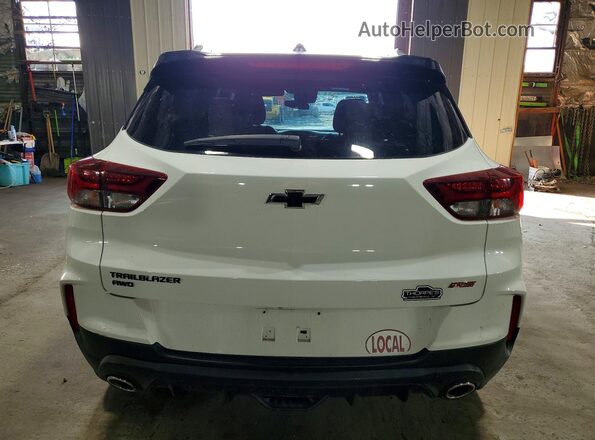 KL79MUSL9PB177300 2023 CHEVROLET TRAILBLAZER White Widok z tyłu