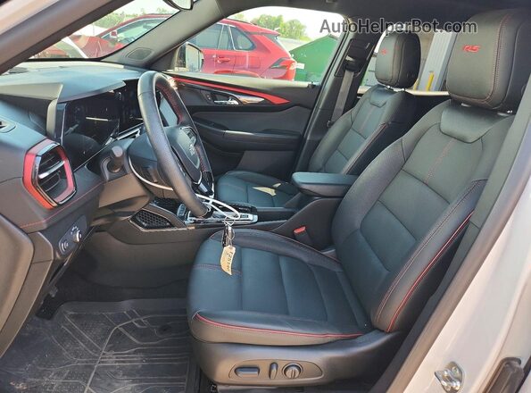 KL79MUSL9SB025140 2025 CHEVROLET TRAILBLAZER White Вид салону спереду