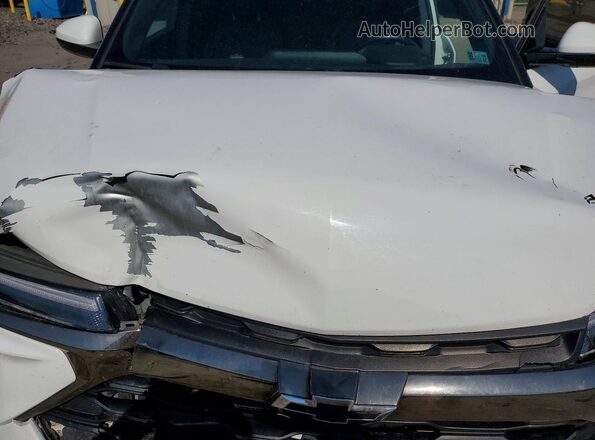 KL79MVSL1RB039386 2024 CHEVROLET TRAILBLAZER White Engine compartment view