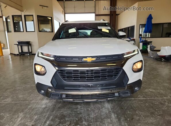 KL79MVSL8MB158884 2021 CHEVROLET TRAILBLAZER White Вид спереду