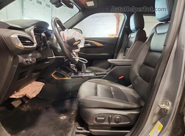 KL79MVSL8PB123668 2023 CHEVROLET TRAILBLAZER Gray Вид салону спереду