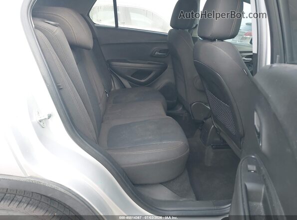 KL7CJKSB0MB339840 2021 CHEVROLET TRAX Silver Widok naklejki z numerem VIN