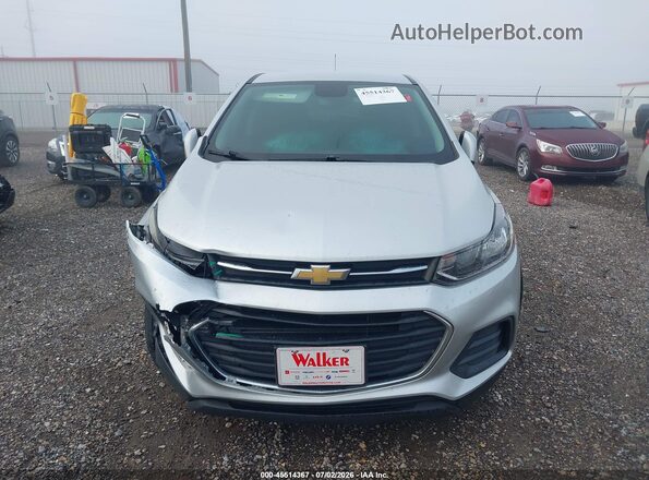 KL7CJKSB0MB339840 2021 CHEVROLET TRAX Silver Widok wnętrza z tyłu